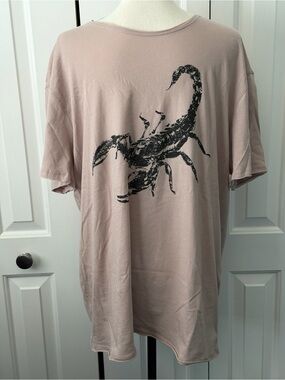 John Varvatos Dusty Rose/Tan Scorpion Graphic Short Sleeve Tee. NWT